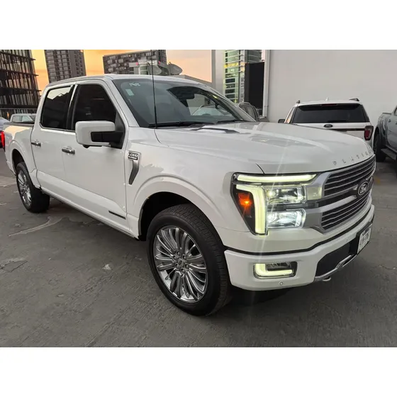 Ford Lobo 3.5 V6 Hev Platinum Plus 4x4 At