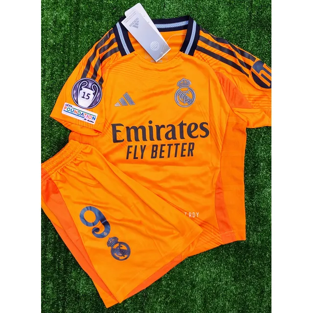 Conjunto Real Madrid 24/25 - Visita
