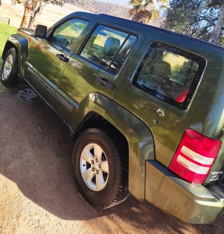 Jeep Liberty 3.7 Auto