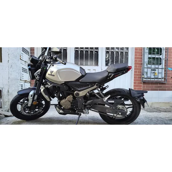 Moto Vogue 300 Ac Modelo 2024 Con 3500 Km Papeles Al Dia