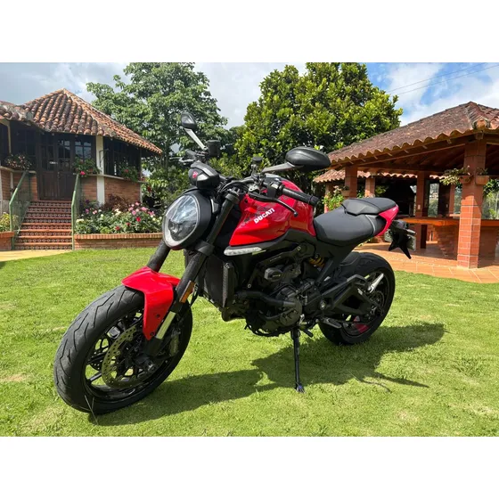 Ducati Monster 937