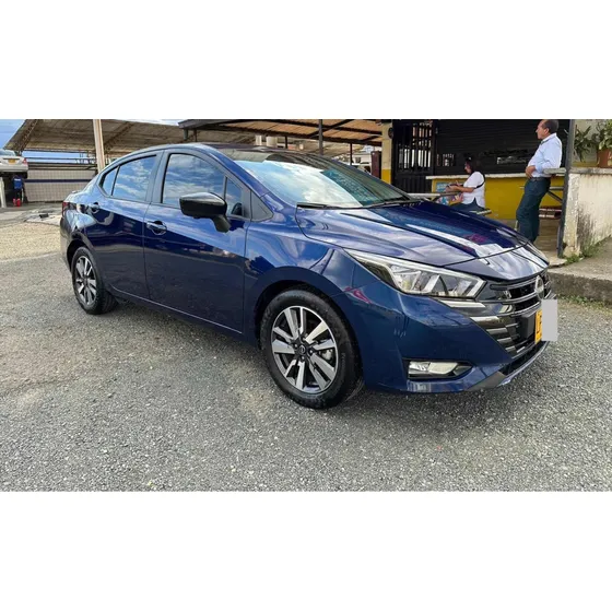 Nissan Versa Sr