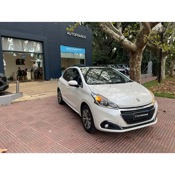 Peugeot 208 1.6 Allure