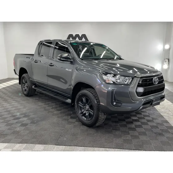 Toyota Hilux 2.7 Sr Doble Cabina Mt