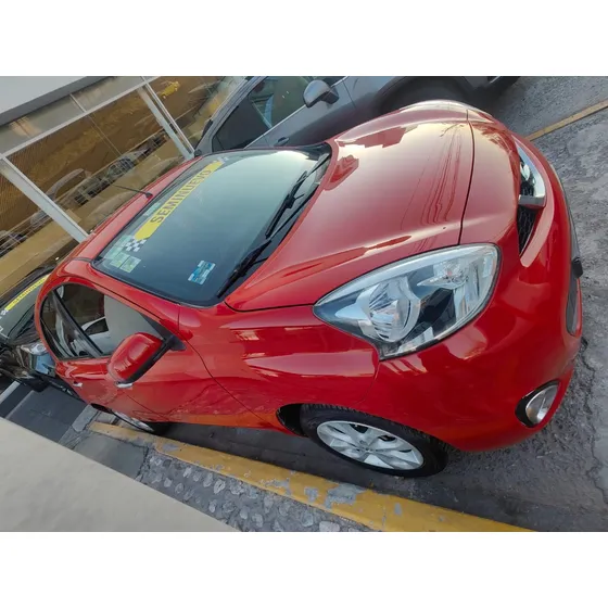 Nissan March 1.6 Advance Mt