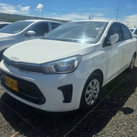 Kia Soluto 1.4 Emotion Mt usado en Suba