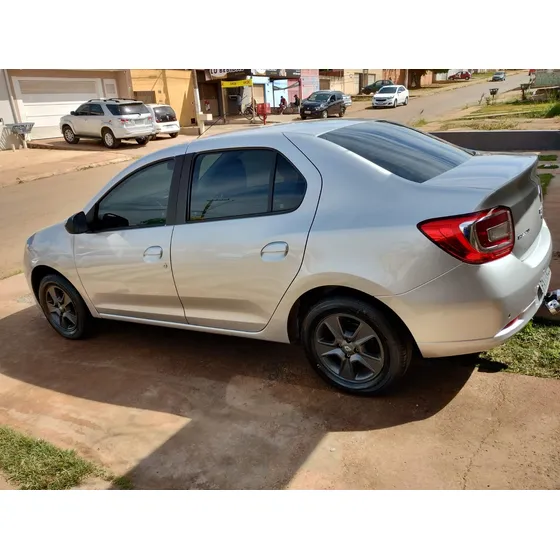 Renault Logan 1.6 Dynamique Hi-power Easy-r 4p