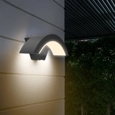 Arandela De Parede Externa Preta Led Com Iluminação De 18w
