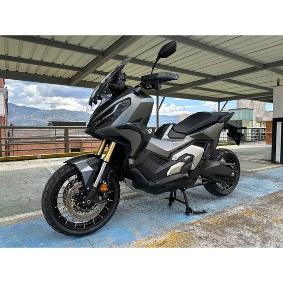 Honda X-adv 750