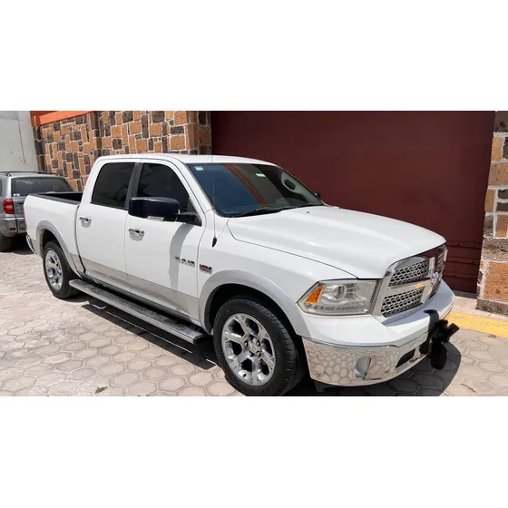 Ram Ram 2500 Laramie 4x2 Motor 5.7 Lt Doble Cabina