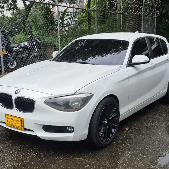 BMW Serie 1 2013 1.6 116i Turbo At. 4x2