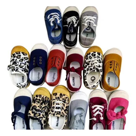 Zapatos De Niños Totalmente Nuevos En Su Caja