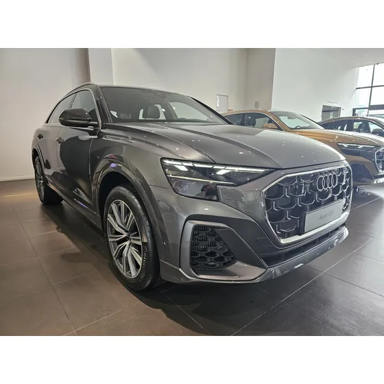 Audi Q8 S Line