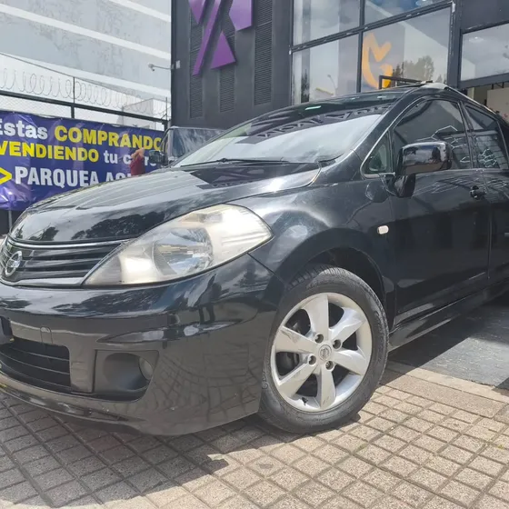 Nissan Tiida Hb 2012 1.8 Emotion