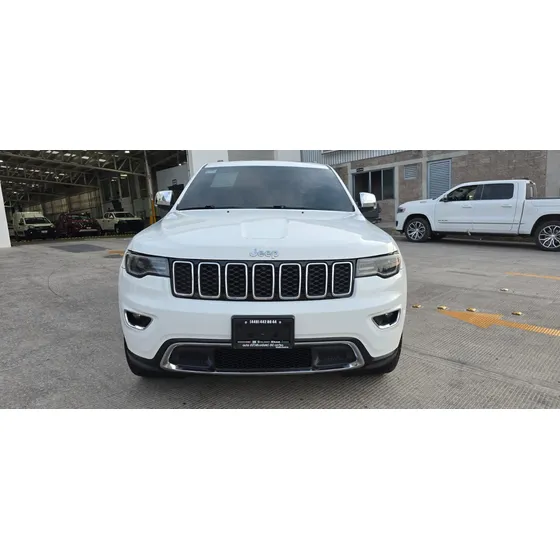 Jeep Grand Cherokee 5.7 Limited Lujo 4x4 At