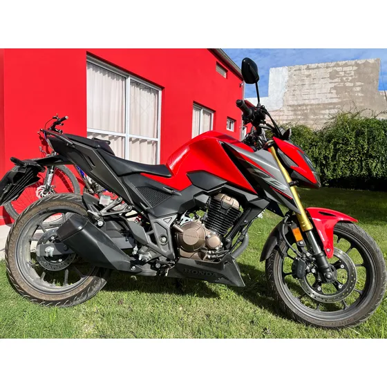 La Moto Está Impecable Se Vende X Falta De Uso ....