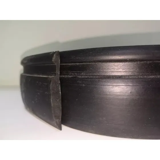 Burlete Goma Maciza Para Puertas Semi Dura 8mm Largo 1,36
