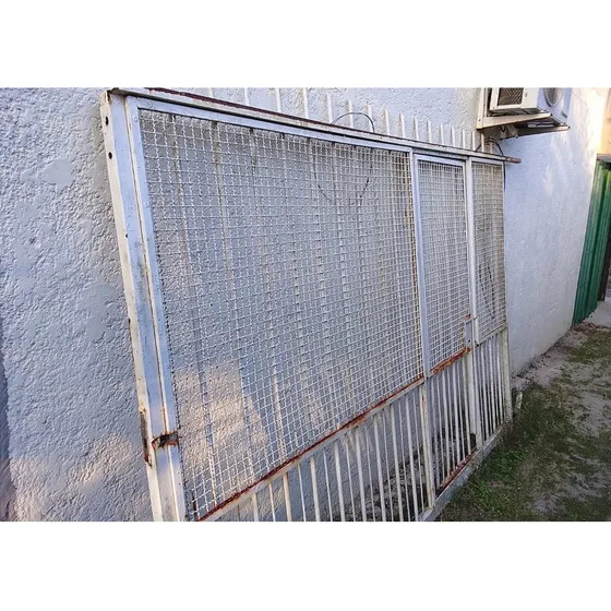 Portón Corredizo Con Puerta Peatonal