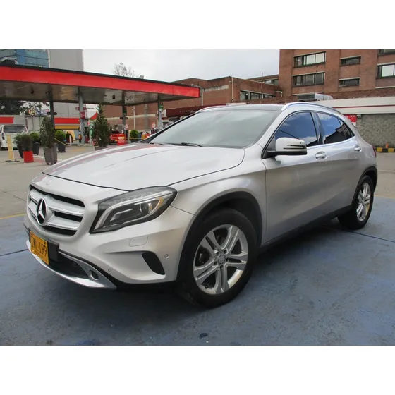 Mercedes-benz Clase Gla 200 4x2 1600cc At Aa