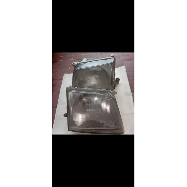 Faros Delanteros De Merú Prado Toyota Són De Vidrio