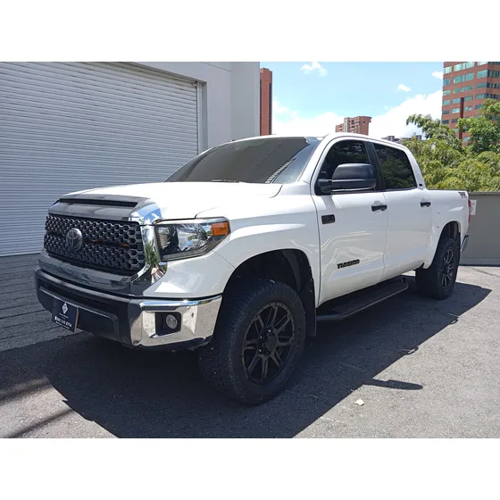 Toyota Tundra 5.7 Crewmax Platinum