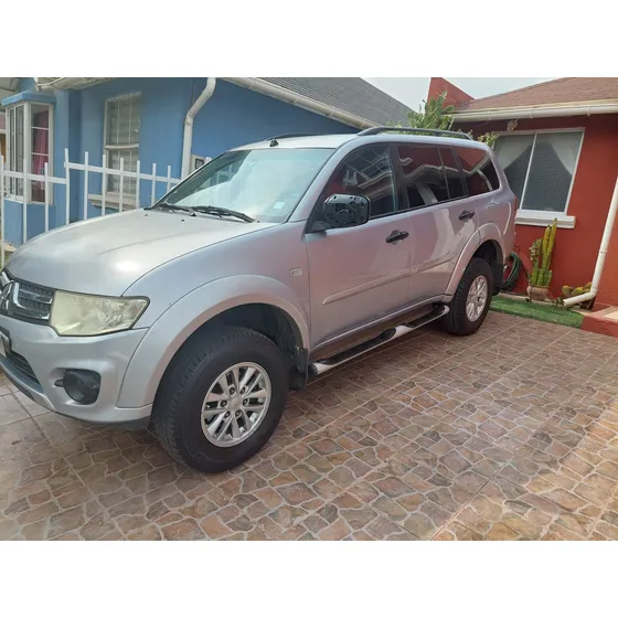 Mitsubishi Montero Sport 2.5 G2 4x2 Mecanico