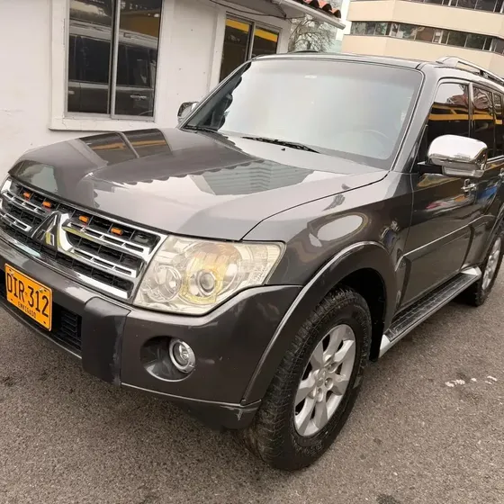 Mitsubishi Montero 2012 3.2 V98 Wagon