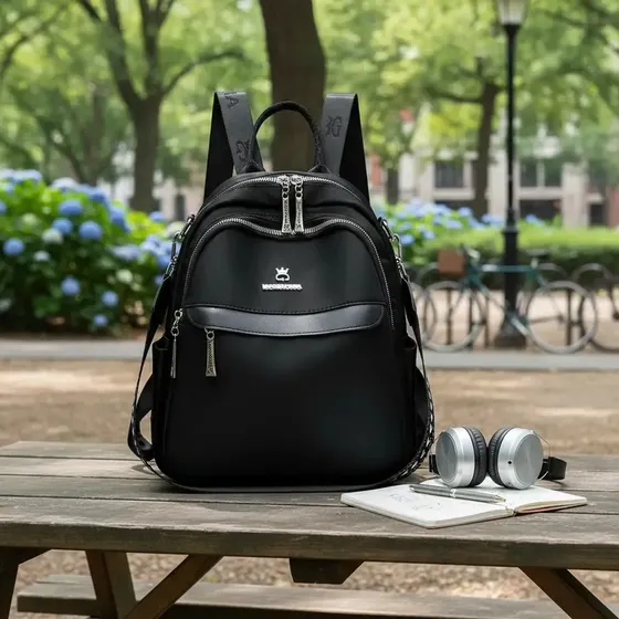 Mochila Cartera Bolso Juvenil Chic Elegante Y Multifuncional Color Negro Diseño de la tela Lisa