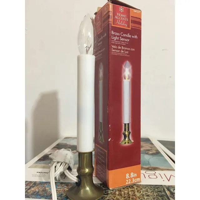 Vela De Bronce Con Sensor De Luz De (22.3cm) Candelabro