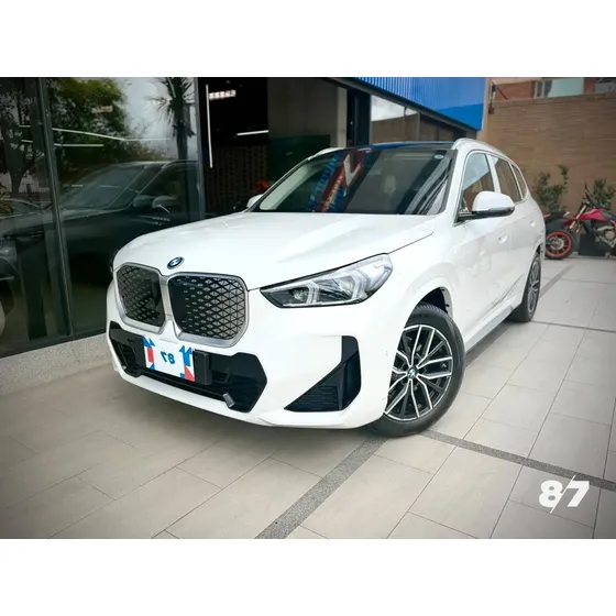 BMW Ix1 2026 Edrive 25 Paq M