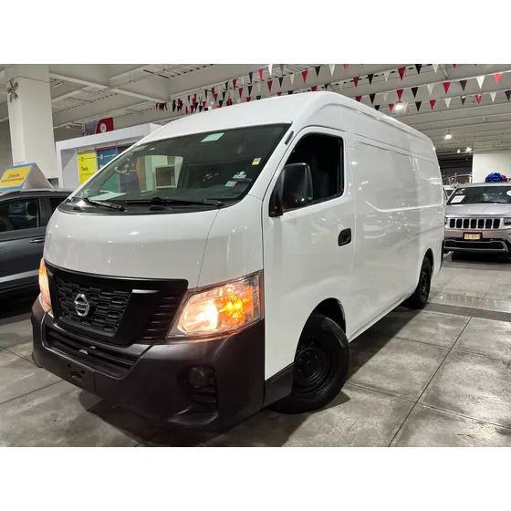 Nissan Urvan 2.5 Panel Amplia Aapack Seg Die Mt
