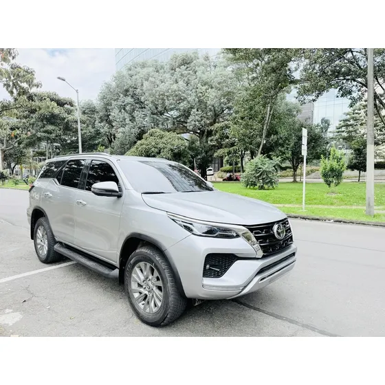 Toyota Fortuner 2.4 Street At 7as