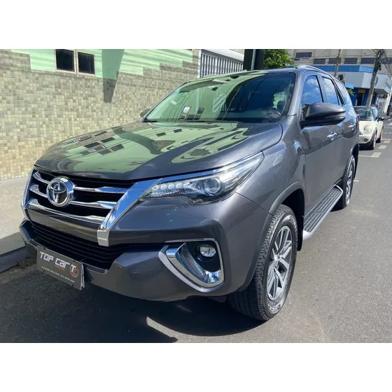 Toyota Hilux Sw4 2.8 Srx 4x4 7 Lugares 16v Turbo Intercooler Diesel 4p Automático