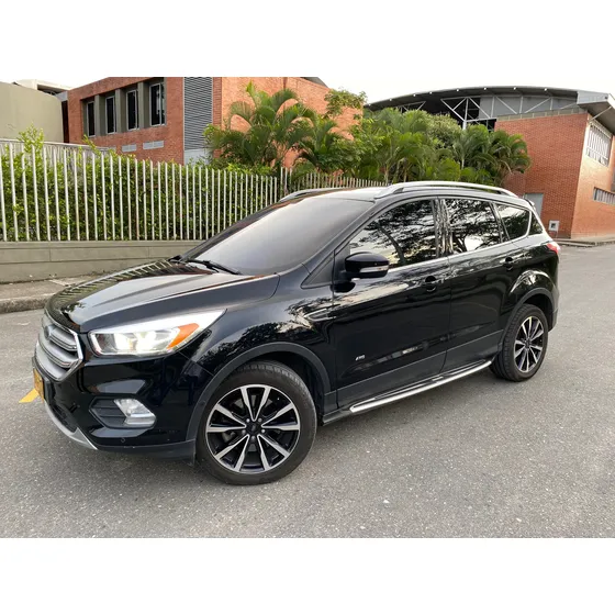 Ford Escape 2.0 Titanium 245 Hp