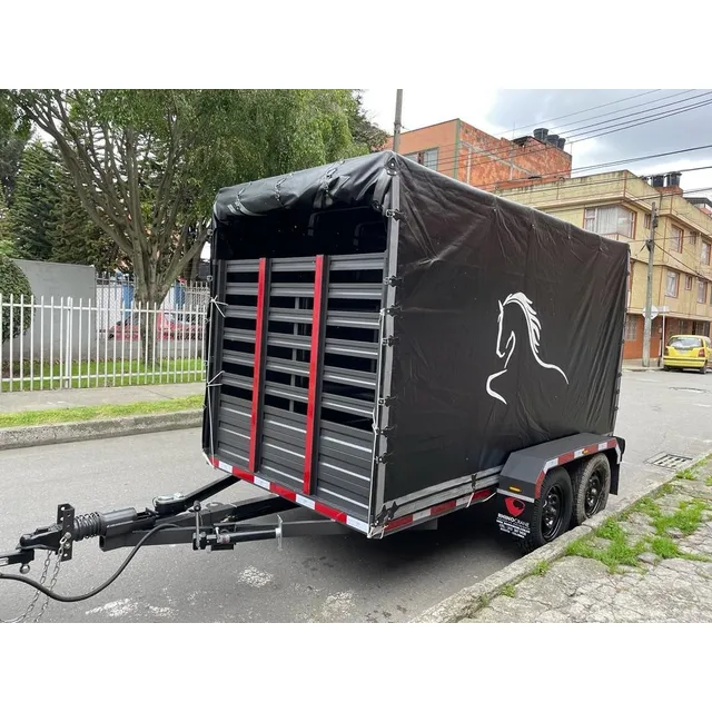 Remolque Tipo Estacas Para Transporte De Caballos Y Ganado
