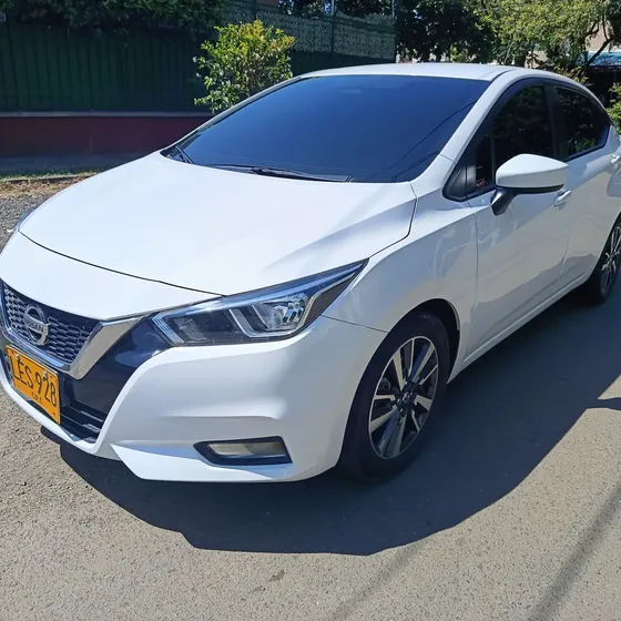 Nissan Versa 2022 1.6 Advance