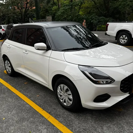 Suzuki Swift Hibrido 2026 1.2 Gl 2wd Cvt