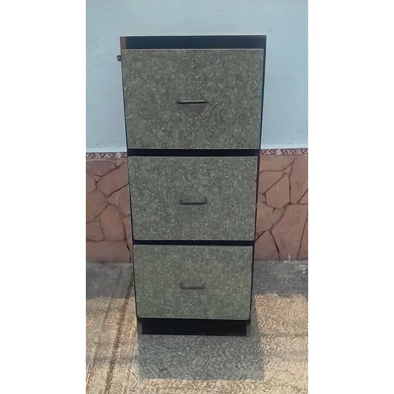 Archivador Vertical De Tres Gavetas 1,17 Mts X 53 Cms X47 Cm