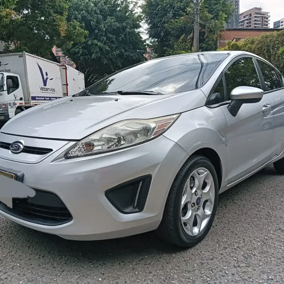 Ford Fiesta 2013 1.6 Hatchback Mecánica