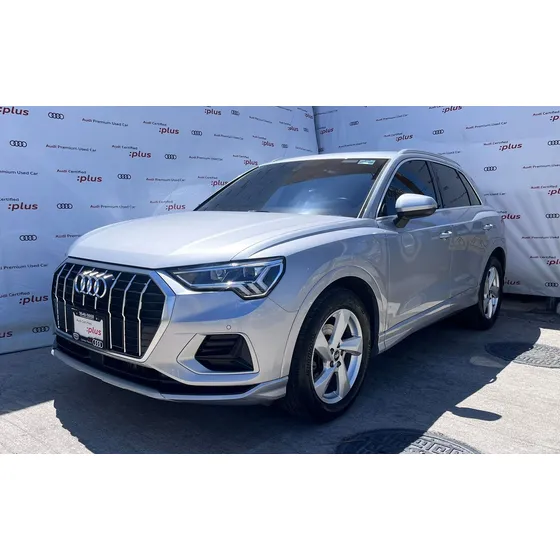 Audi Q3 1.4 Select 150hp S-tronic At