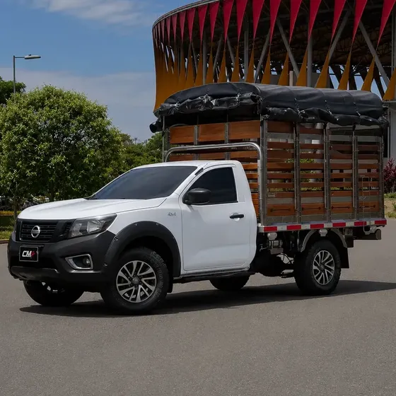 Nissan Np300 Frontier 2019 2.5 Cd 4x4 Se Mt 4p