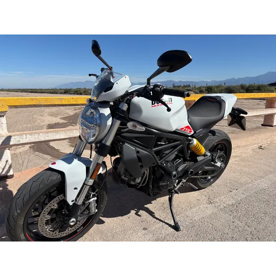 Ducati Monster 797