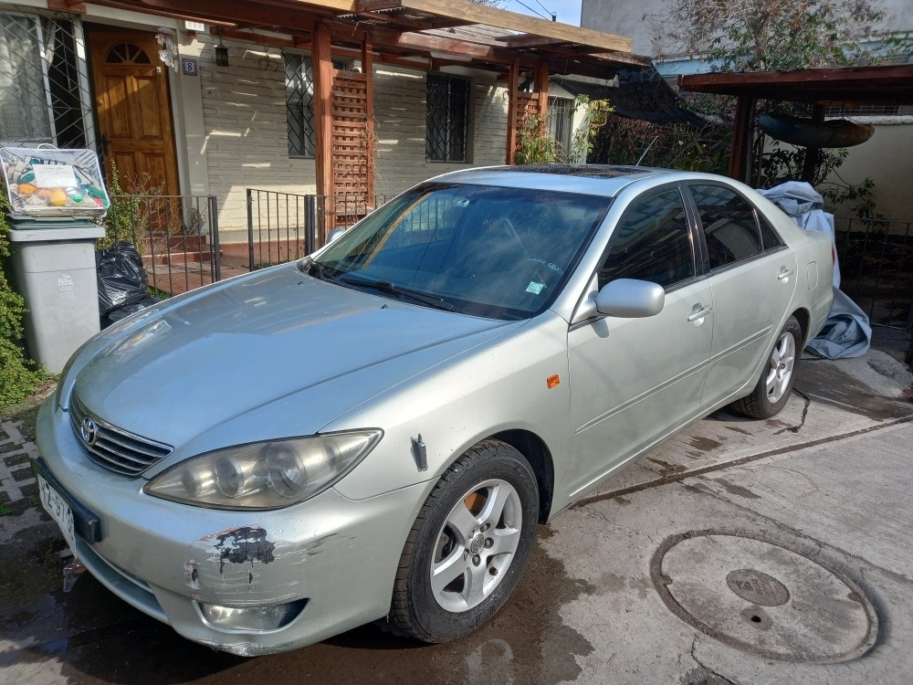 Toyota Camry Full, V6 3.0 L Autom