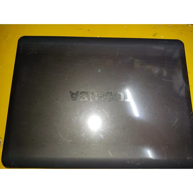Laptop Toshiba Psah8u-00c00c Para Piezas O Reparar