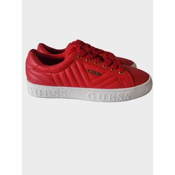 Zapatilla Guess Color Rojo Número 7 Largo Pie 24,5 Cms
