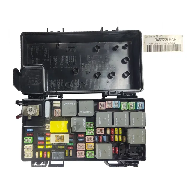 04692305ae Tipm Caja Fusibles Dodge Caravan Journey 2010