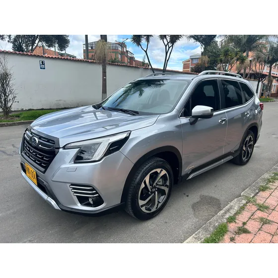 Subaru Forester 2.5 Eyesight Cvt