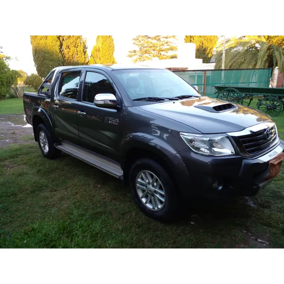 Toyota Hilux Pick-up 3.0 Cd Srv Cuero 4x4 5at - A4