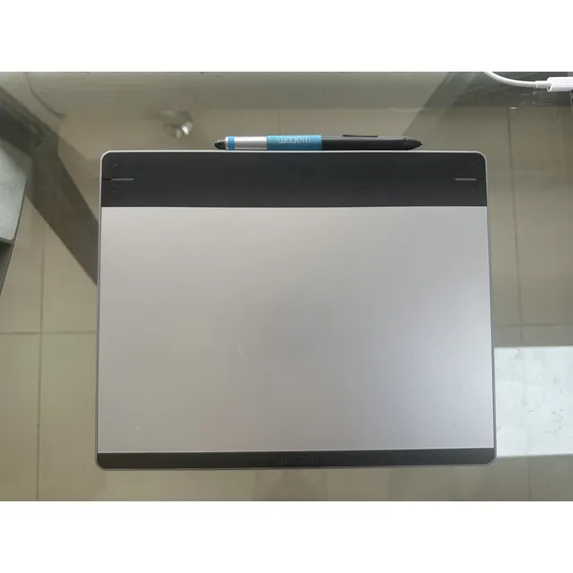 Tableta Digitalizadora Wacom Intuos Pen & Touch Cth-680
