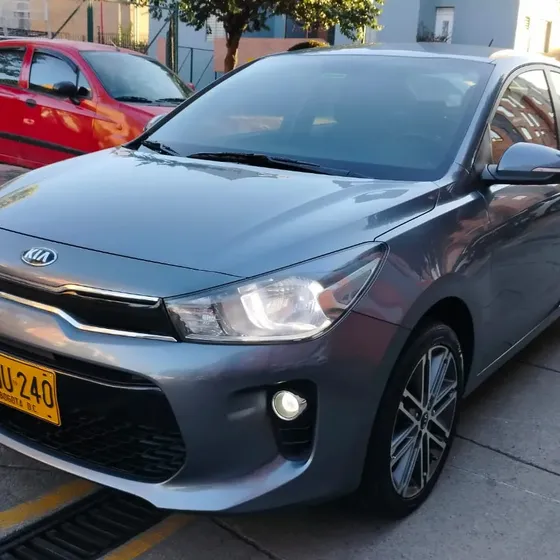 Kia Rio Sedán 2019 1.4 Vibrant Aut